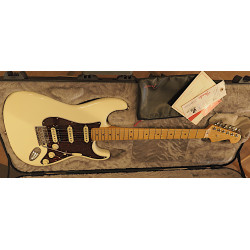 Fender American Professional 2 Stratocaster HSS OW