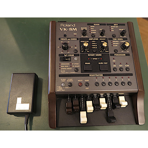 Roland VK8m