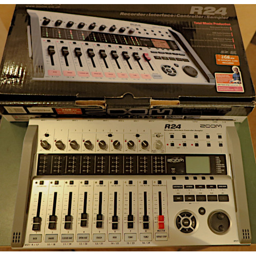 Zoom R24 recorder/ DAW